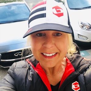 Meet your Posher, Claudia